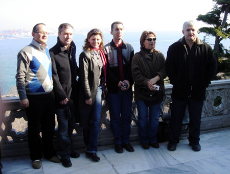 Balcony of the Topkapi palace: Koksal Paksoy (Turkish Literature), Ozgur Akbaba (English), Bahar Uzman (English), Mehmet Buraya (Biology), Nuray Tosun (Geography), Sebahattin Kara (History).
