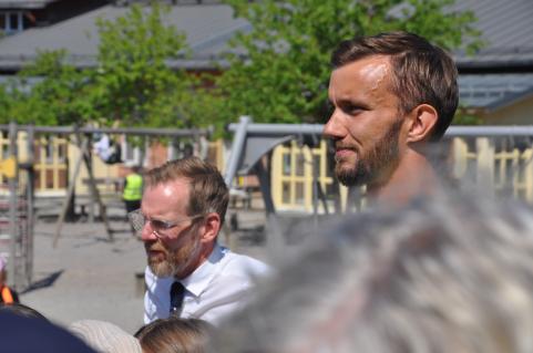 Socialminister Jakob och skolgårdslärare Kevin